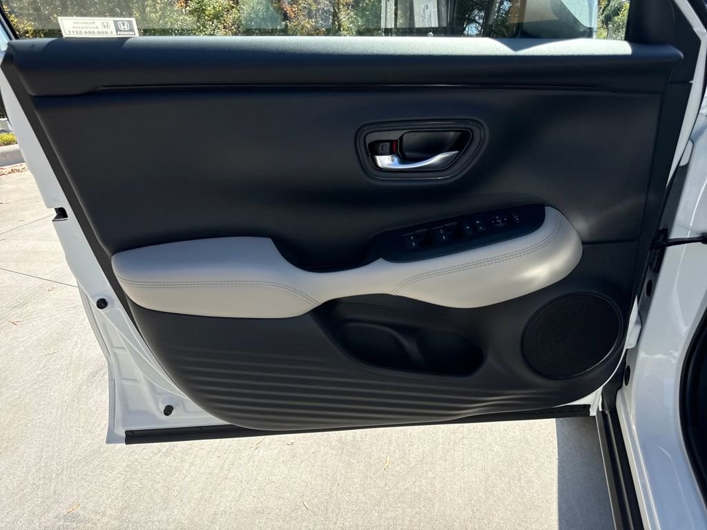 New 2026 Honda HR-V LX image 12