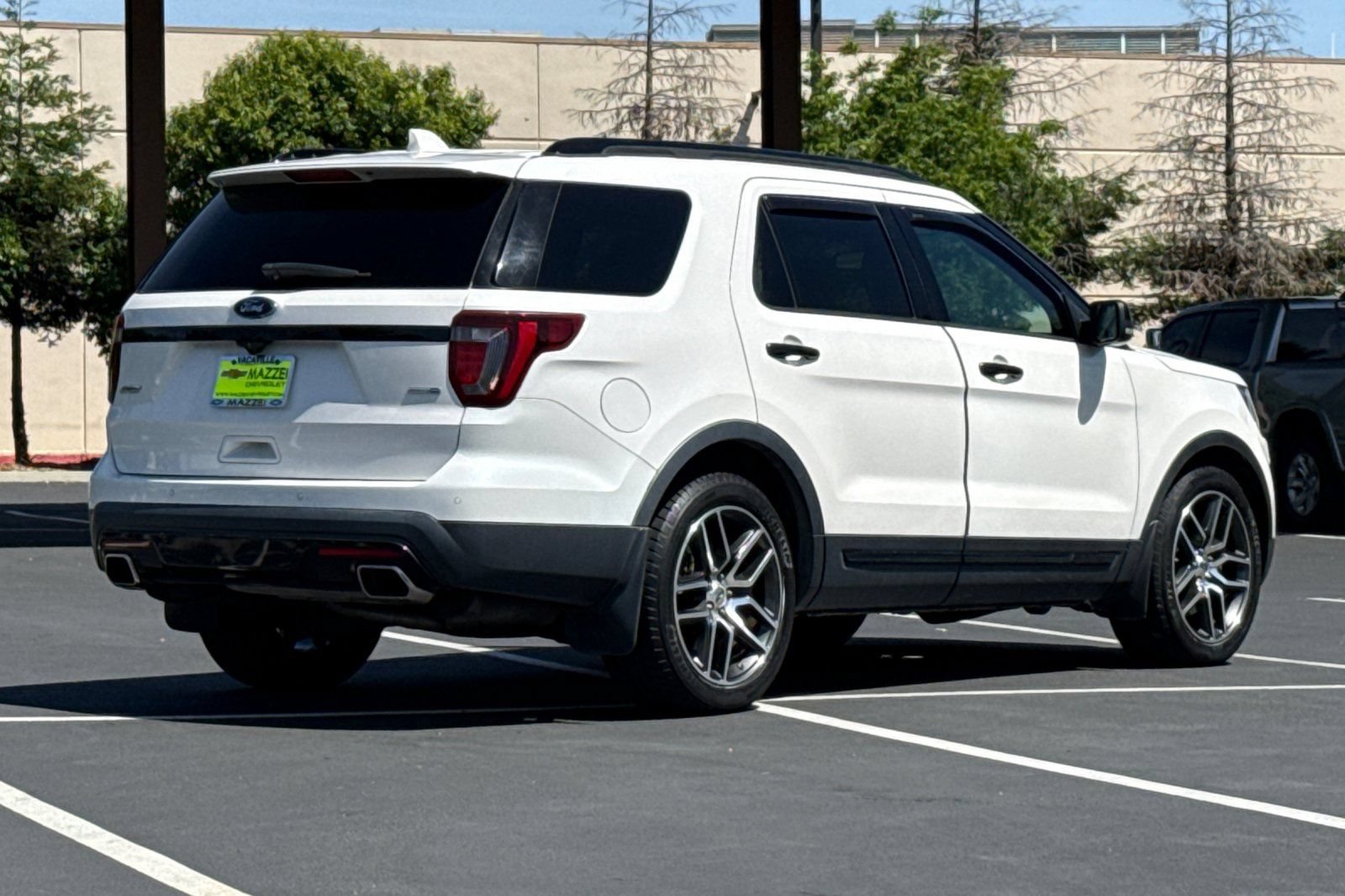 Used 2016 Ford Explorer Sport w/ Equipment Group 401A AWD/4WD image 11
