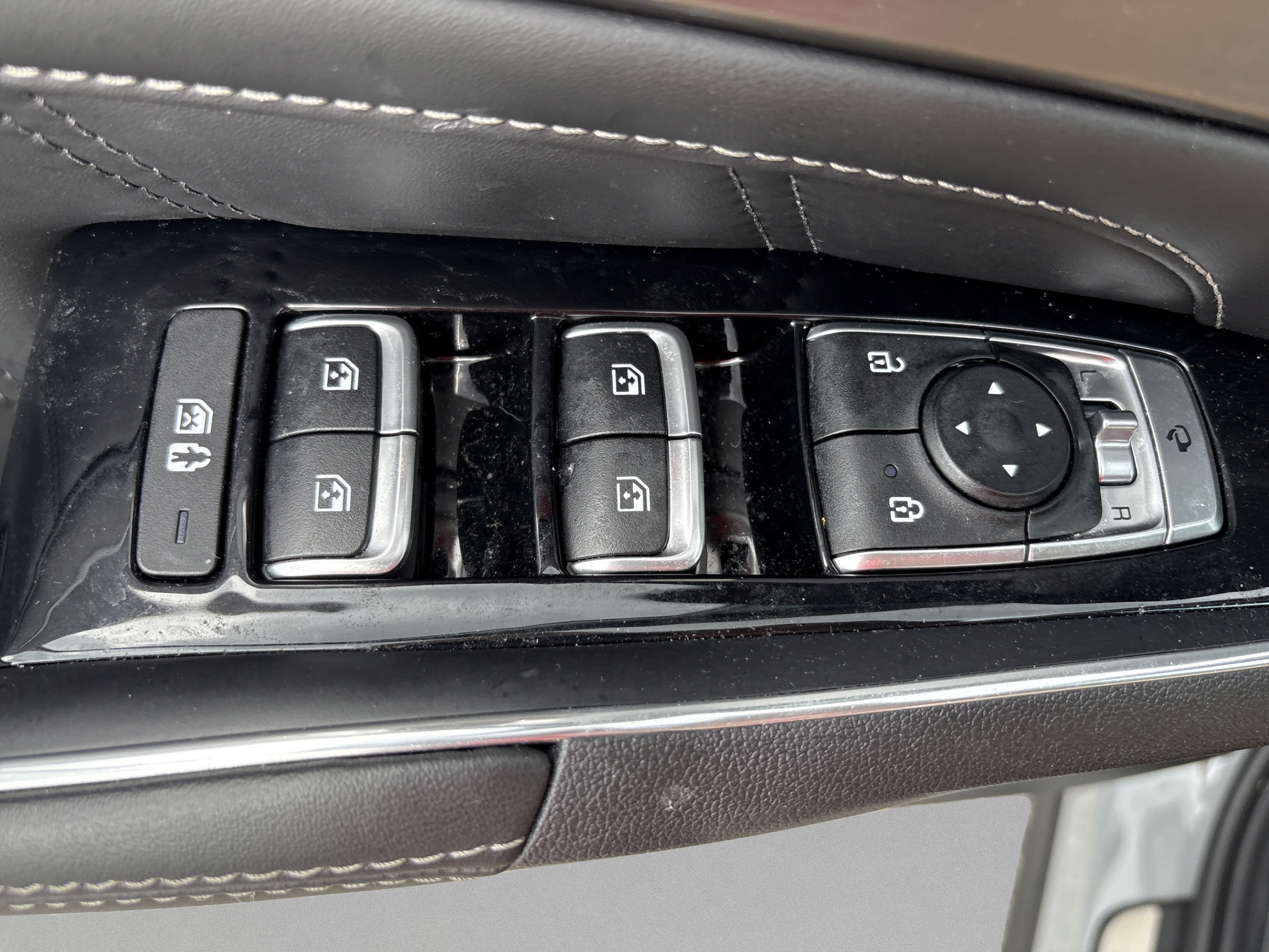 Certified 2023 Kia Sorento SX FWD image 23