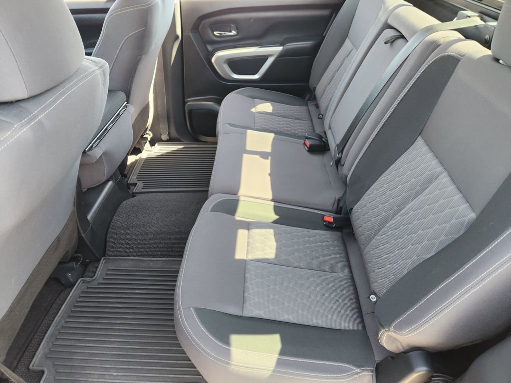 Used 2022 Nissan Titan SV image 20