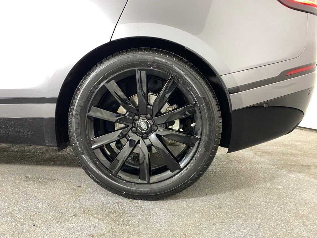 Used 2020 Land Rover Range Rover Velar R-Dynamic HSE image 34