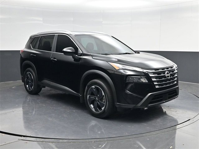 Used 2024 Nissan Rogue SV w/ SV Premium Package image 1