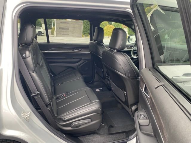 New 2025 Jeep Grand Cherokee L Limited w/ Luxury Tech Group II AWD/4WD image 33