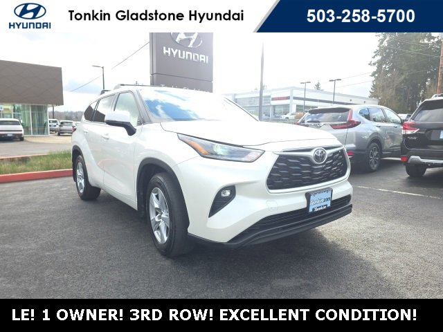 Used 2021 Toyota Highlander LE image 1