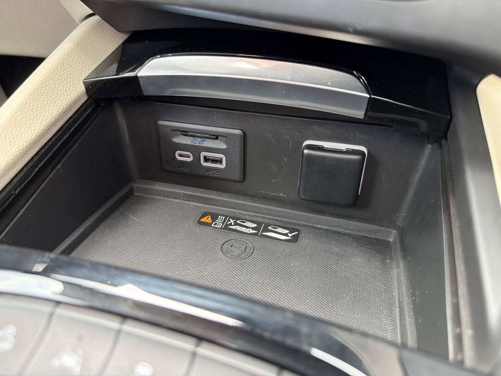 Used 2021 Buick Envision Avenir AWD/4WD image 33
