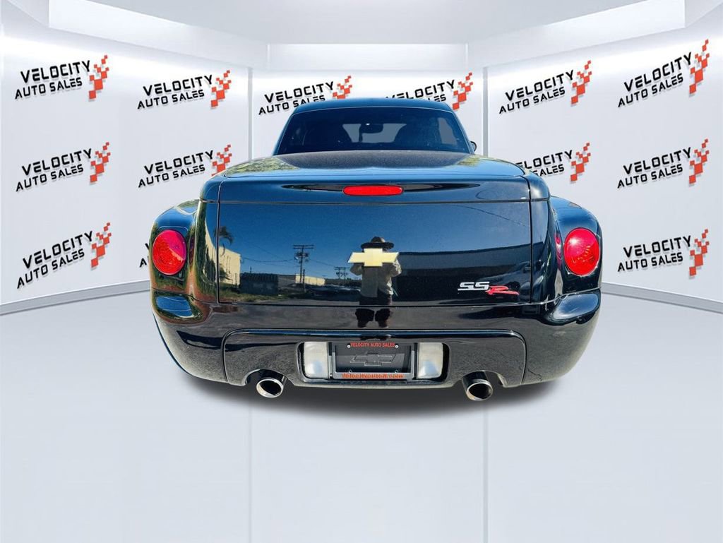 Used 2006 Chevrolet SSR w/ Preferred Equipment Group image 14