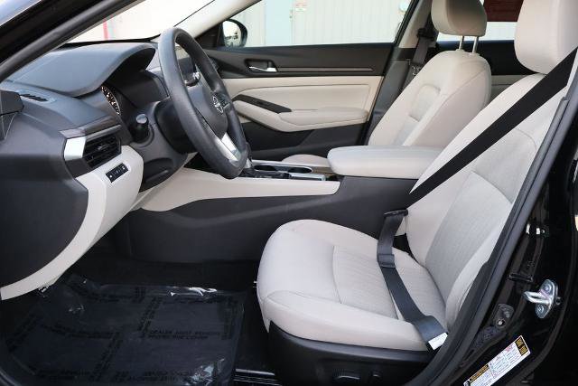 Certified 2024 Nissan Altima 2.5 SV FWD image 17