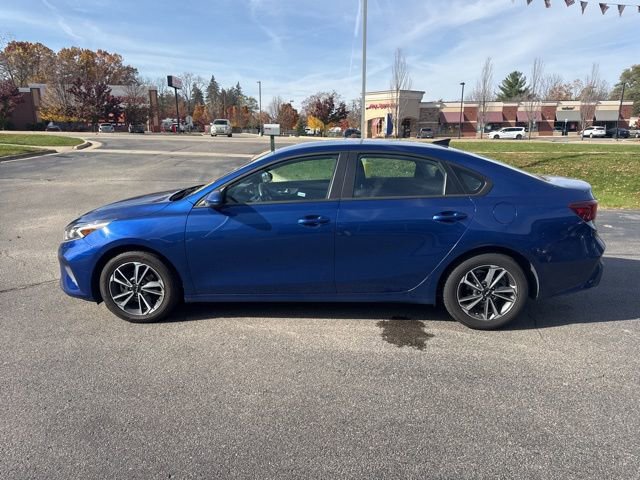 Used 2023 Kia Forte LXS image 4