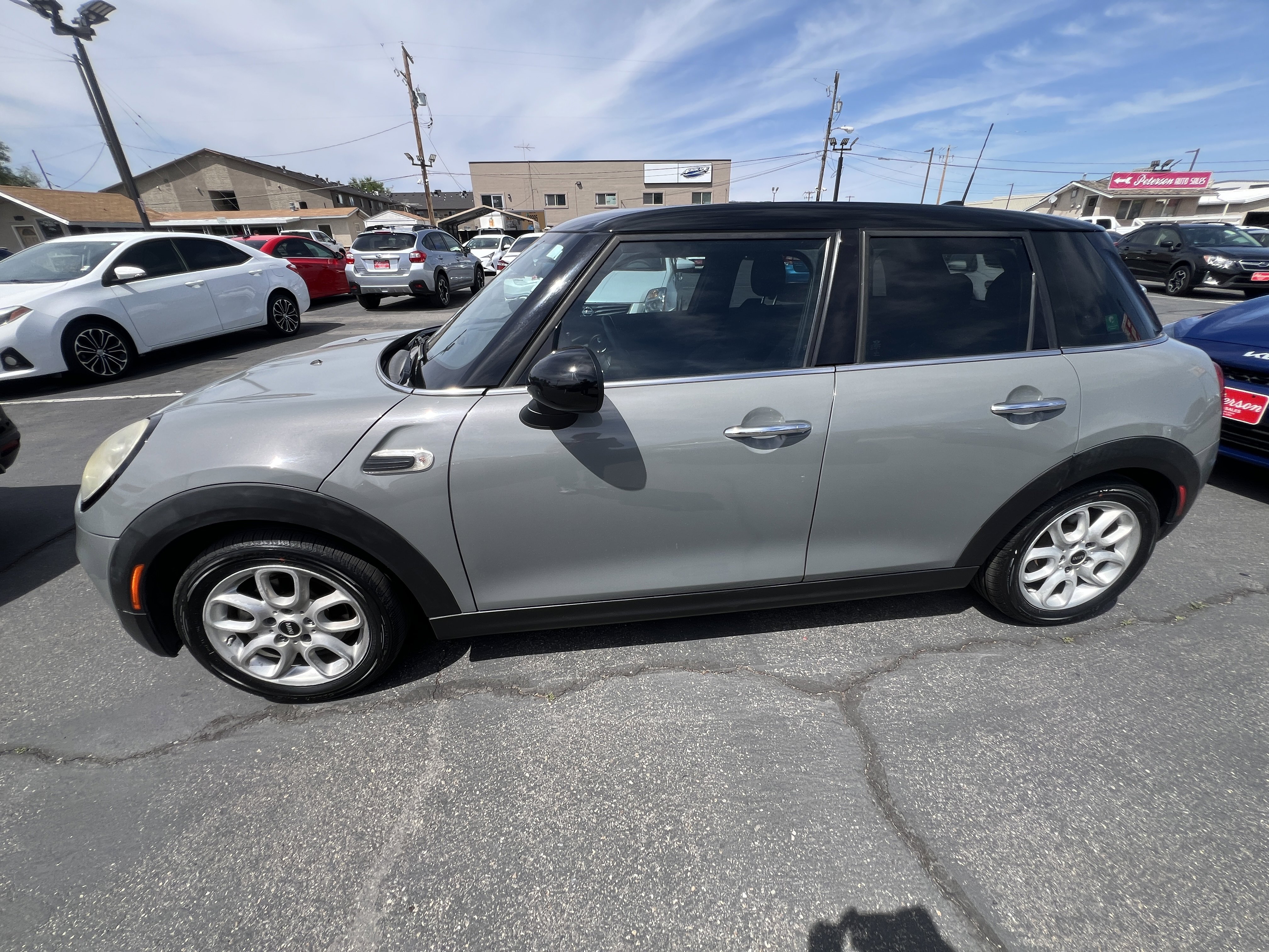 Used 2016 MINI Cooper 4-Door Hardtop FWD image 4