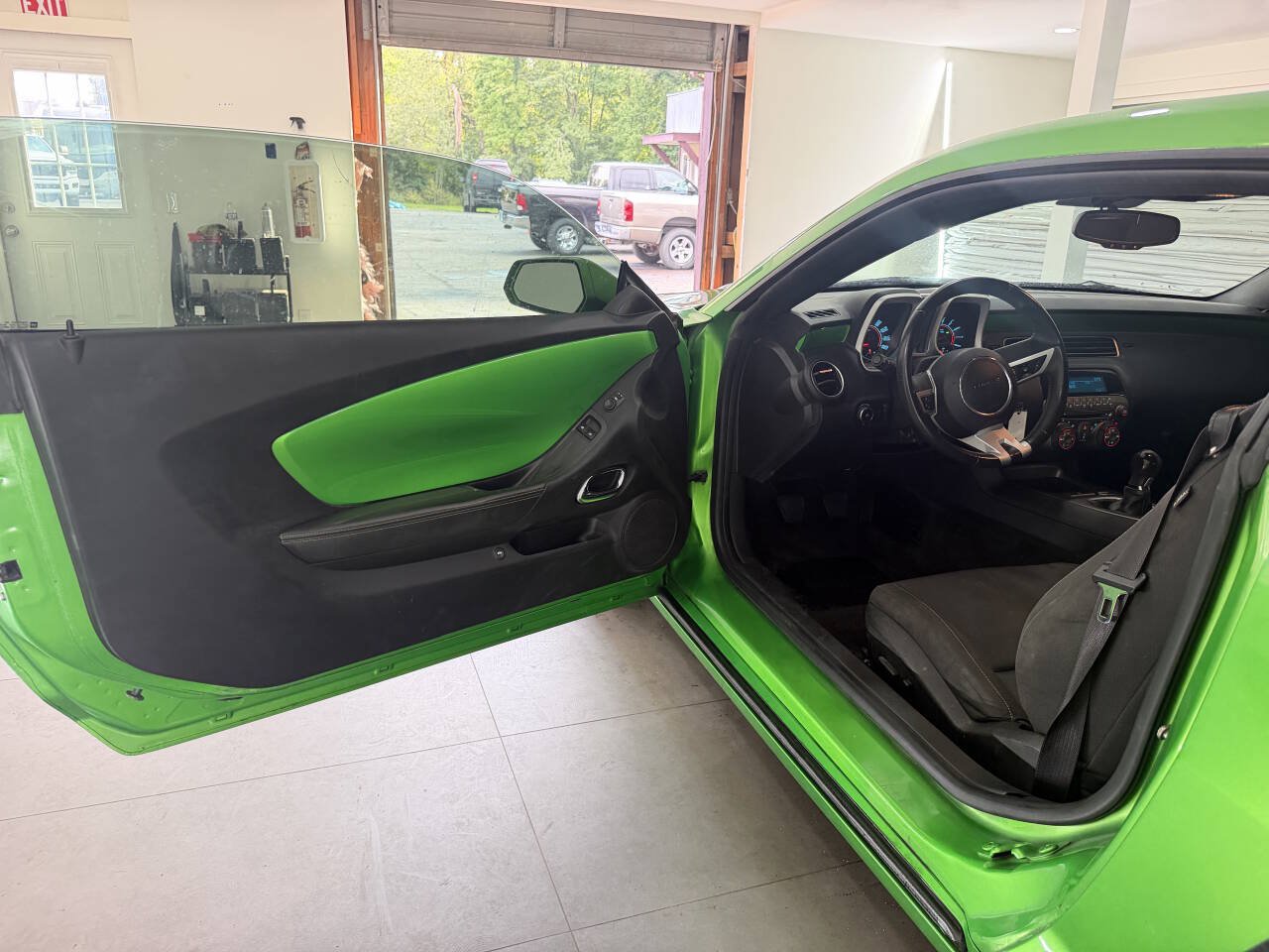 Used 2010 Chevrolet Camaro LT RWD image 12