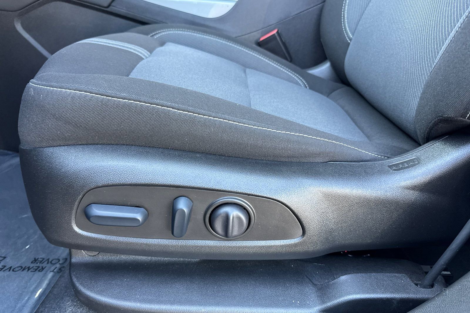 Used 2023 Chevrolet Blazer LT image 14