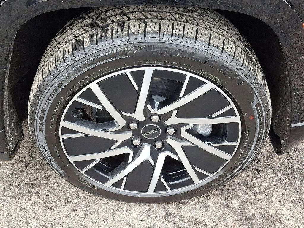 Used 2025 Jeep Wagoneer S Limited image 8