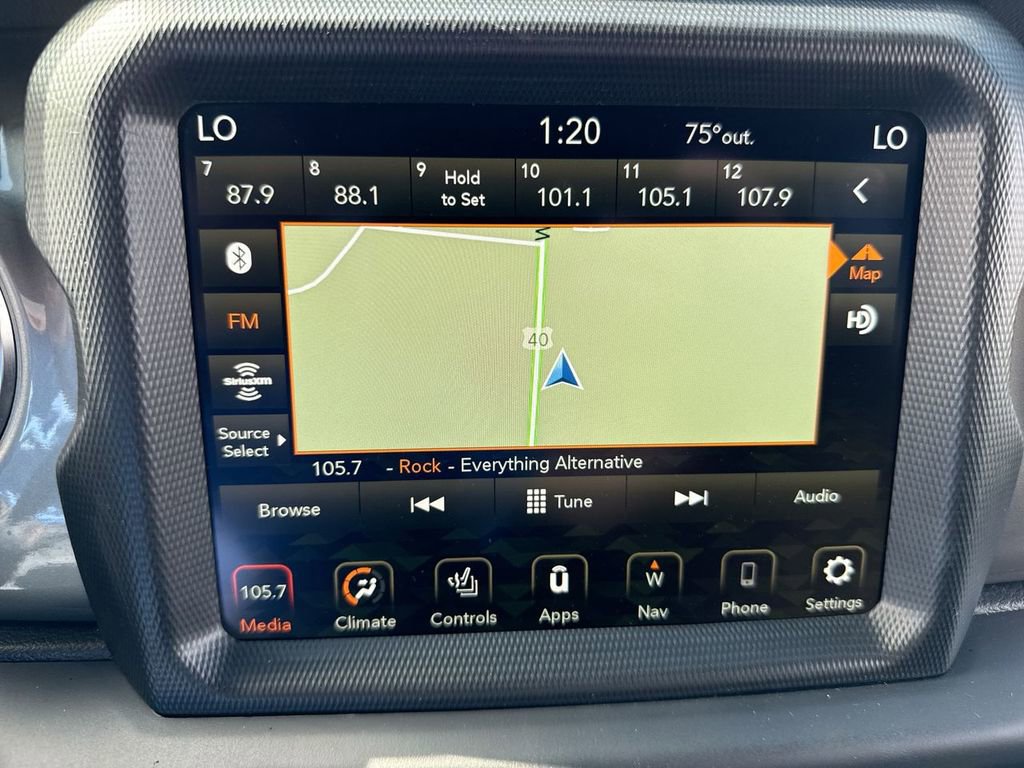 Used 2022 Jeep Gladiator Overland w/ Cold Weather Group image 16