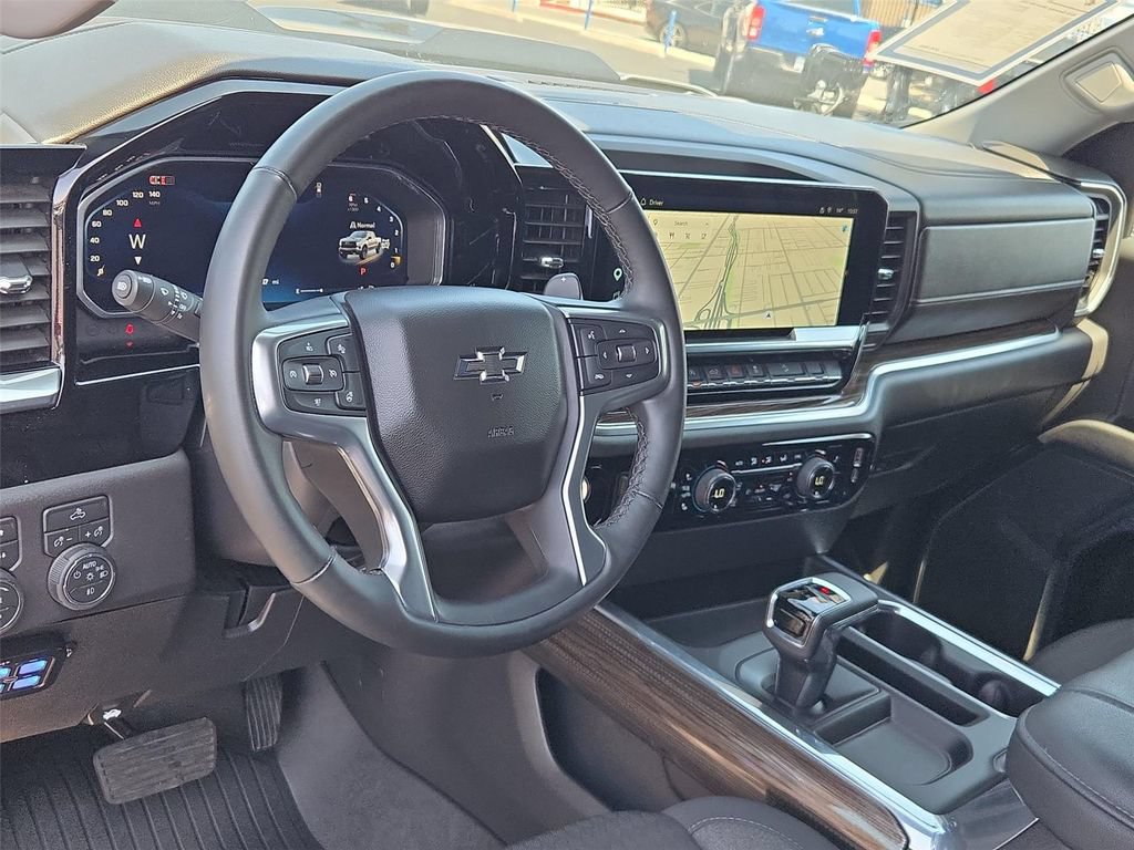 Certified 2026 Chevrolet Silverado 1500 LT Trail Boss w/ LPO, Dark Essentials Package AWD/4WD image 2