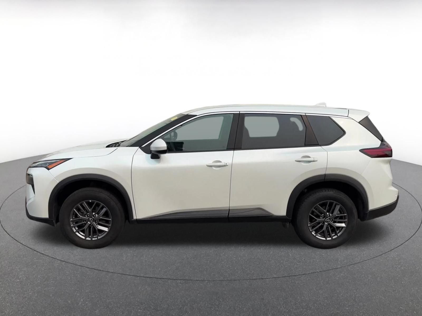 Used 2026 Nissan Rogue SV AWD/4WD image 9