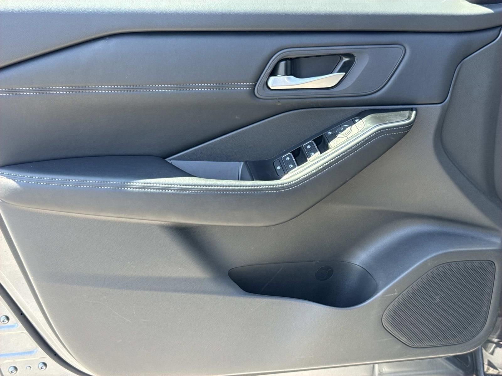 Used 2026 Nissan Rogue SL AWD/4WD image 23