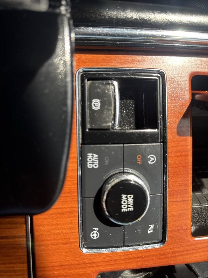 Used 2018 Lincoln Navigator Select w/ Technology Package AWD/4WD image 27