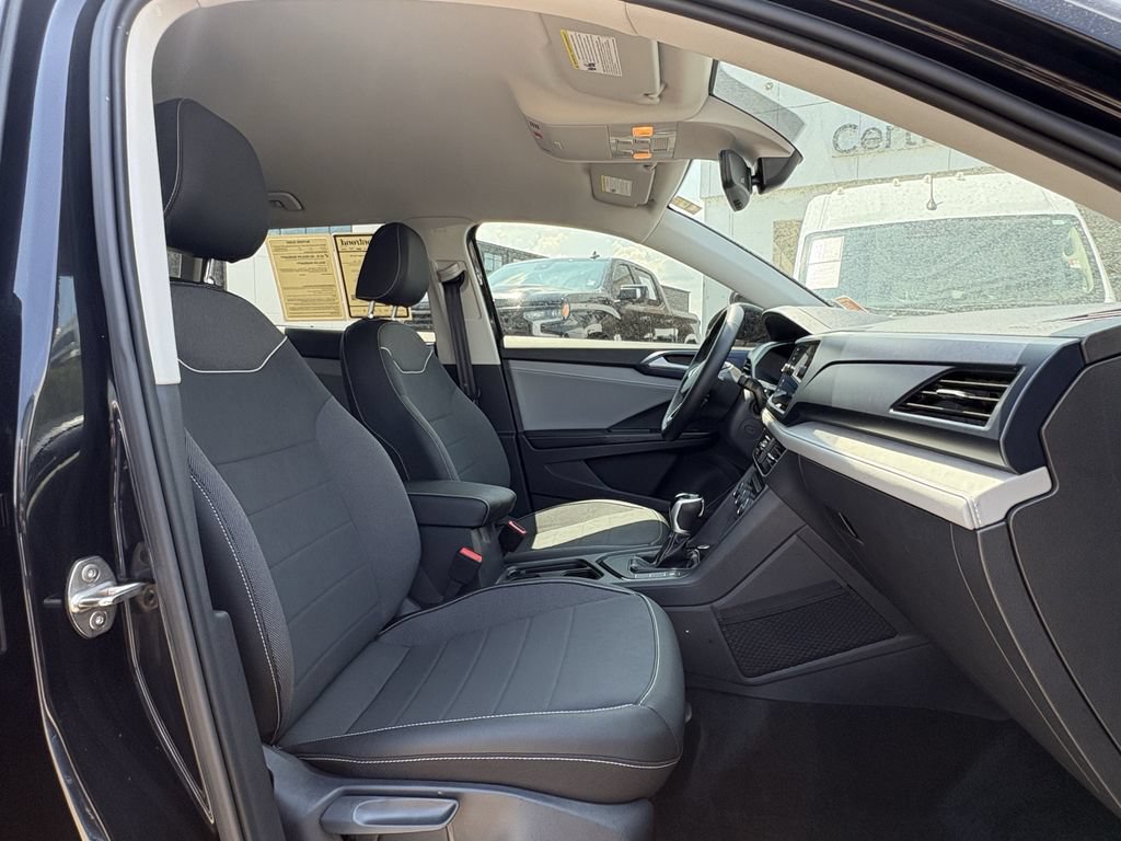 Used 2024 Volkswagen Taos SE FWD image 27