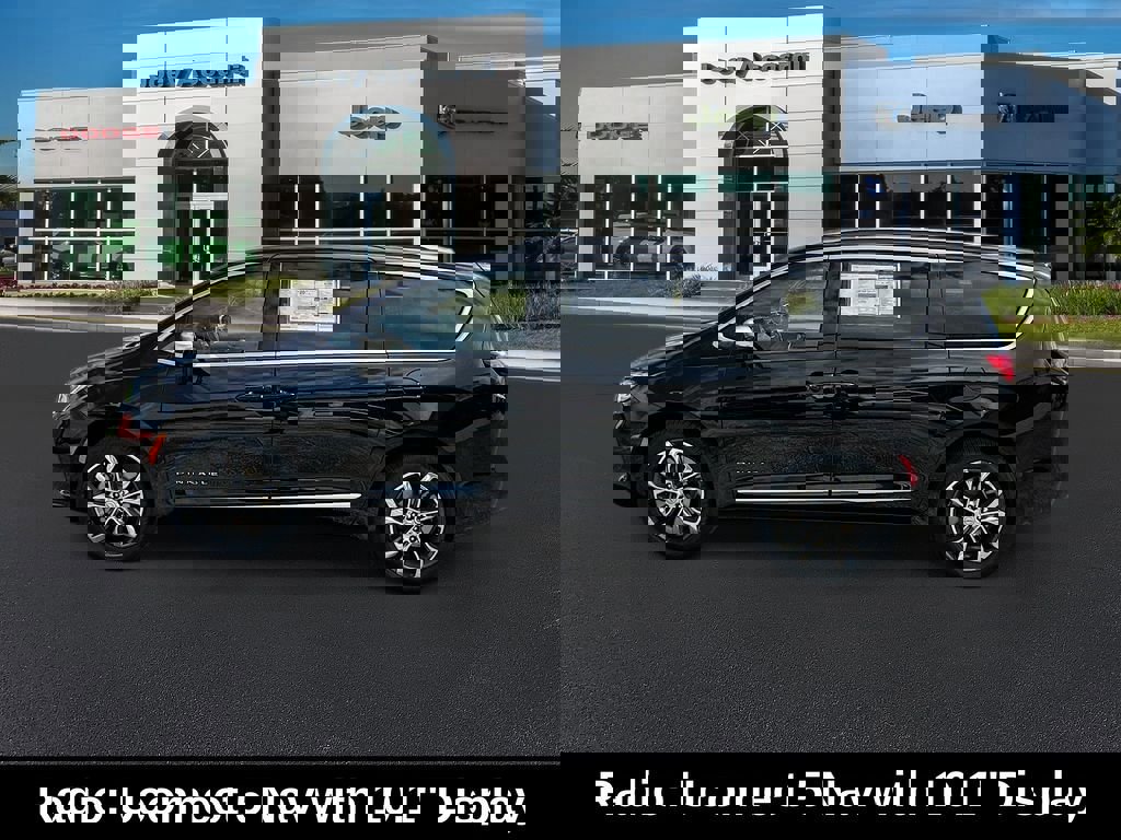 New 2026 Chrysler Pacifica Pinnacle w/ Trailer Tow Group image 5