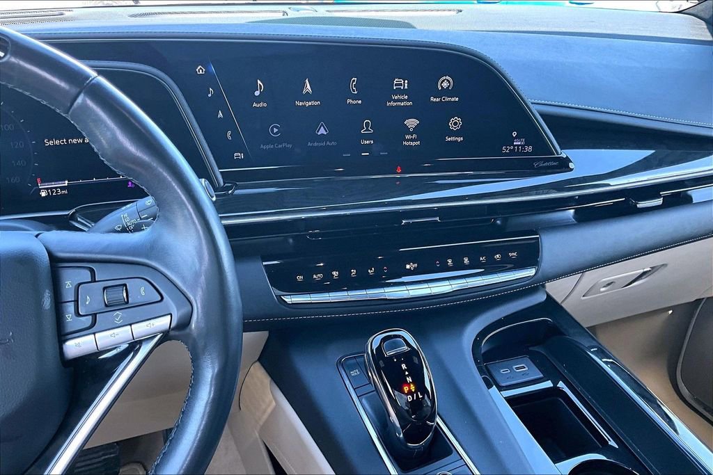 Used 2024 Cadillac Escalade Premium Luxury image 6