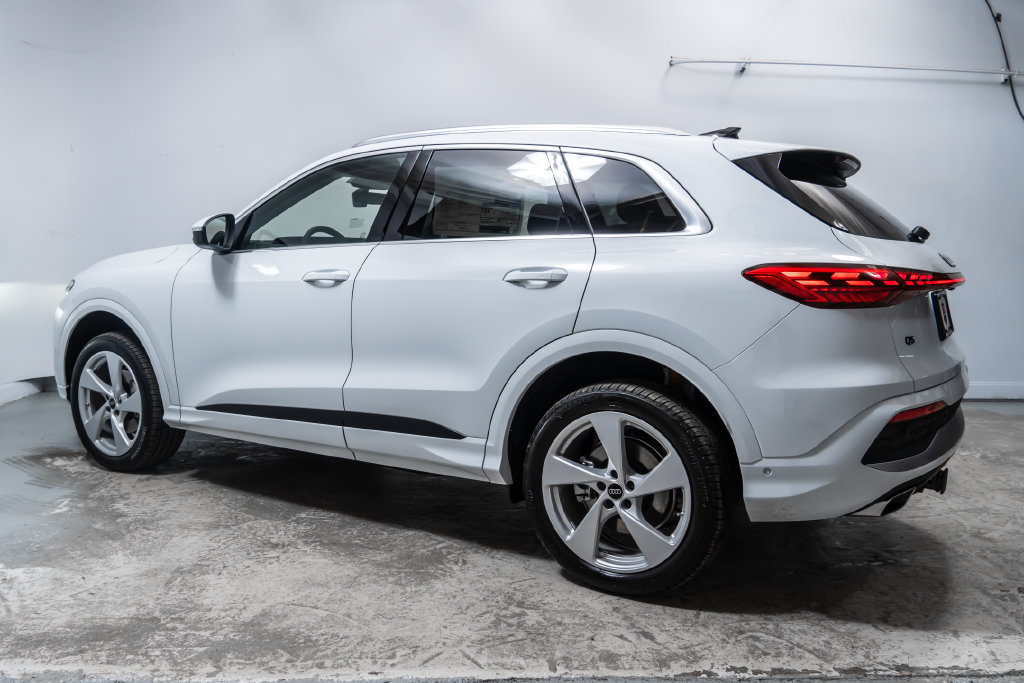 New 2026 Audi Q5 Premium Plus AWD/4WD image 2