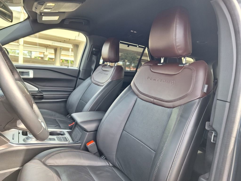 Used 2022 Ford Explorer Platinum w/ Equipment Group 601A image 11