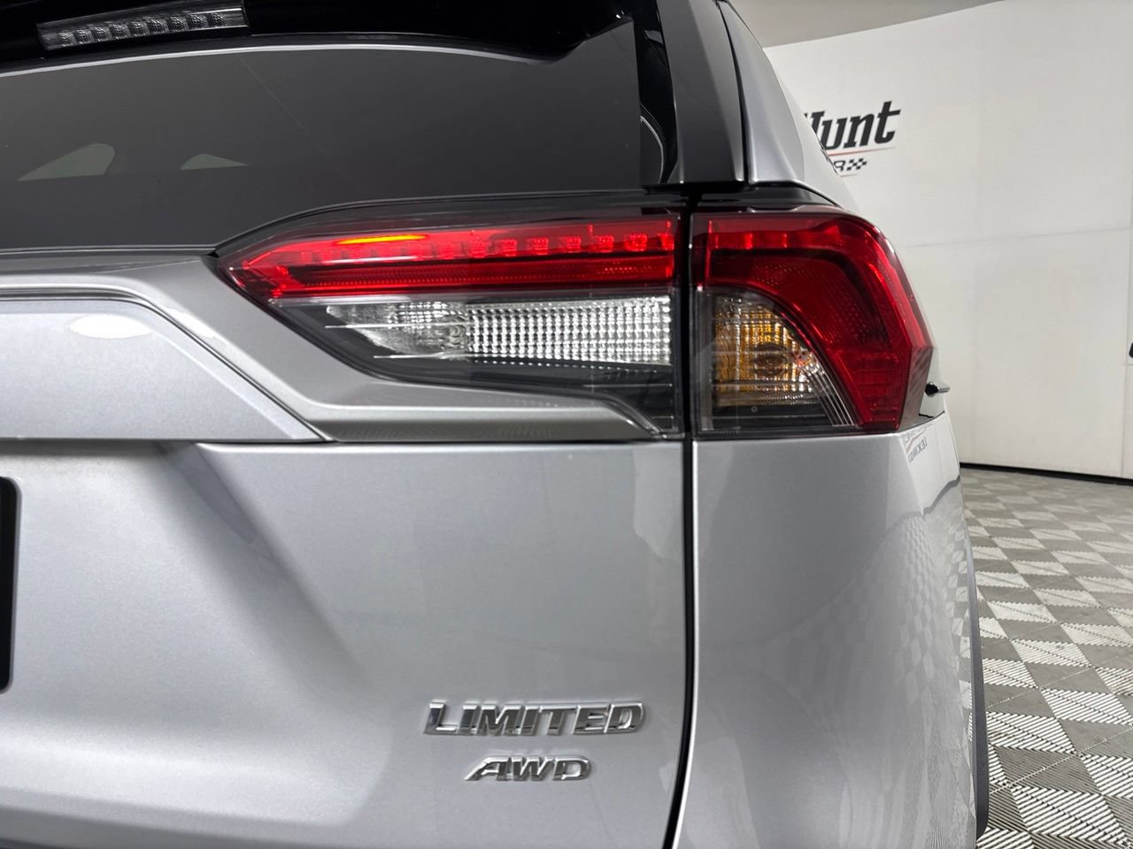 Used 2022 Toyota RAV4 Limited w/ Limited Grade Weather Package AWD/4WD image 34