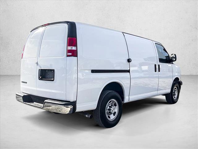 Used 2022 Chevrolet Express 2500 w/ Driver Convenience Package image 5
