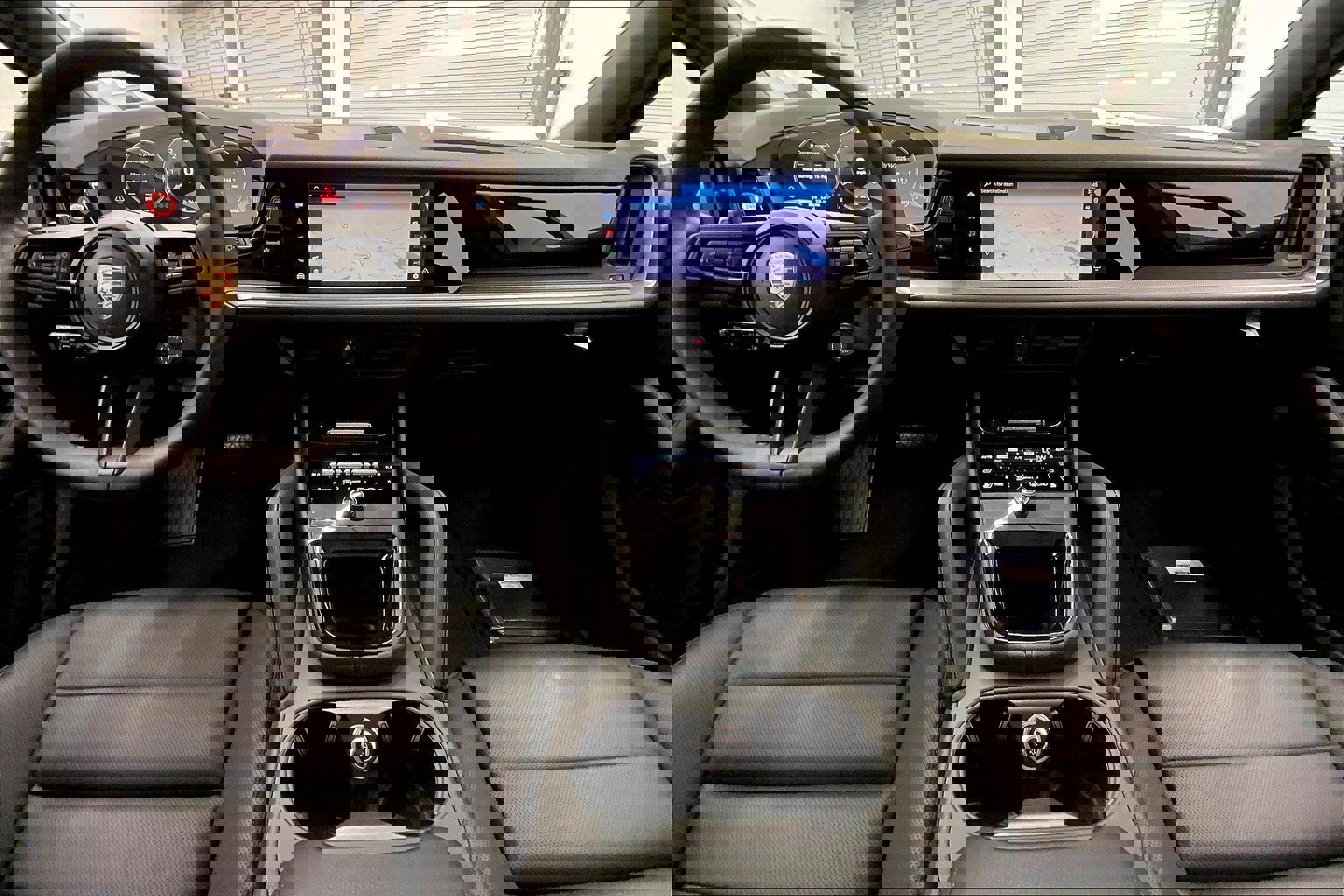 New 2025 Porsche Cayenne image 9