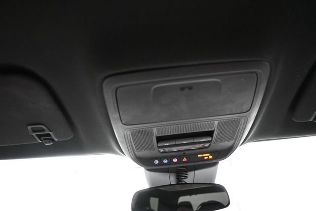 Certified 2025 Chevrolet Traverse LT w/ Sun and Wheel Package FWD image 12
