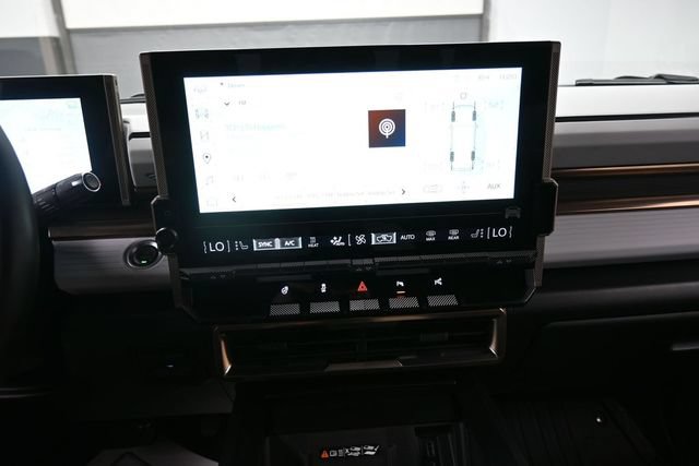 Used 2025 GMC Hummer EV 3X AWD/4WD image 10