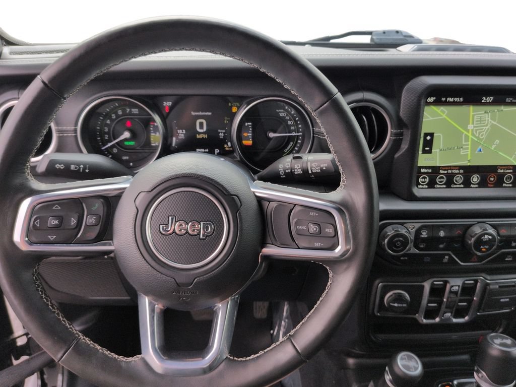Used 2022 Jeep Wrangler Unlimited Sahara w/ Cold Weather Group AWD/4WD image 14