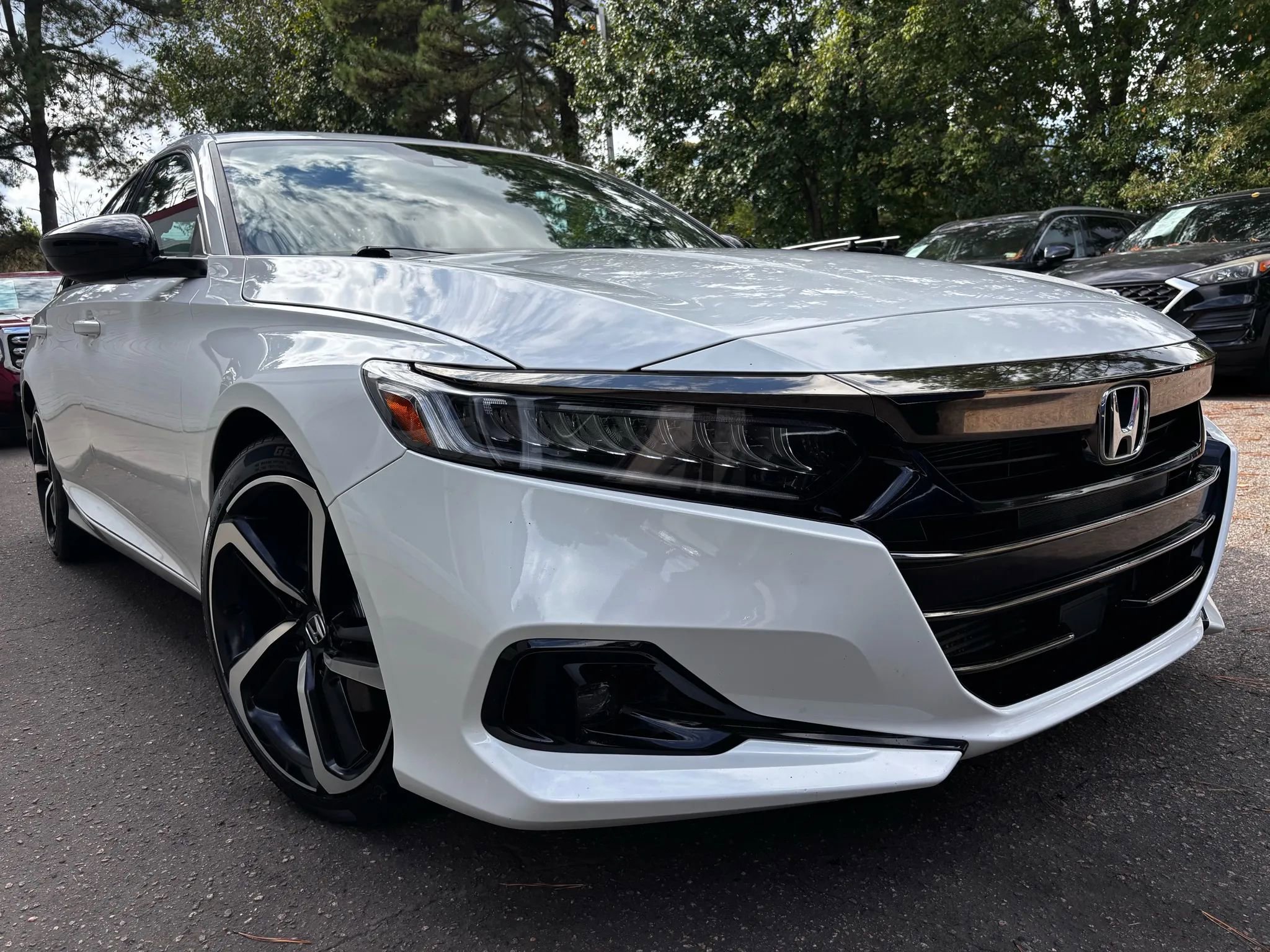 Used 2022 Honda Accord Sport image 3