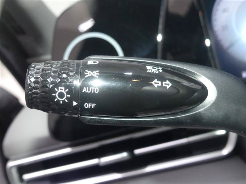 Used 2022 Hyundai Elantra SEL w/ Convenience + Premium Package FWD image 34