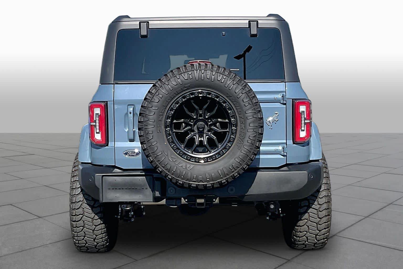 Used 2025 Ford Bronco Outer Banks AWD/4WD image 5