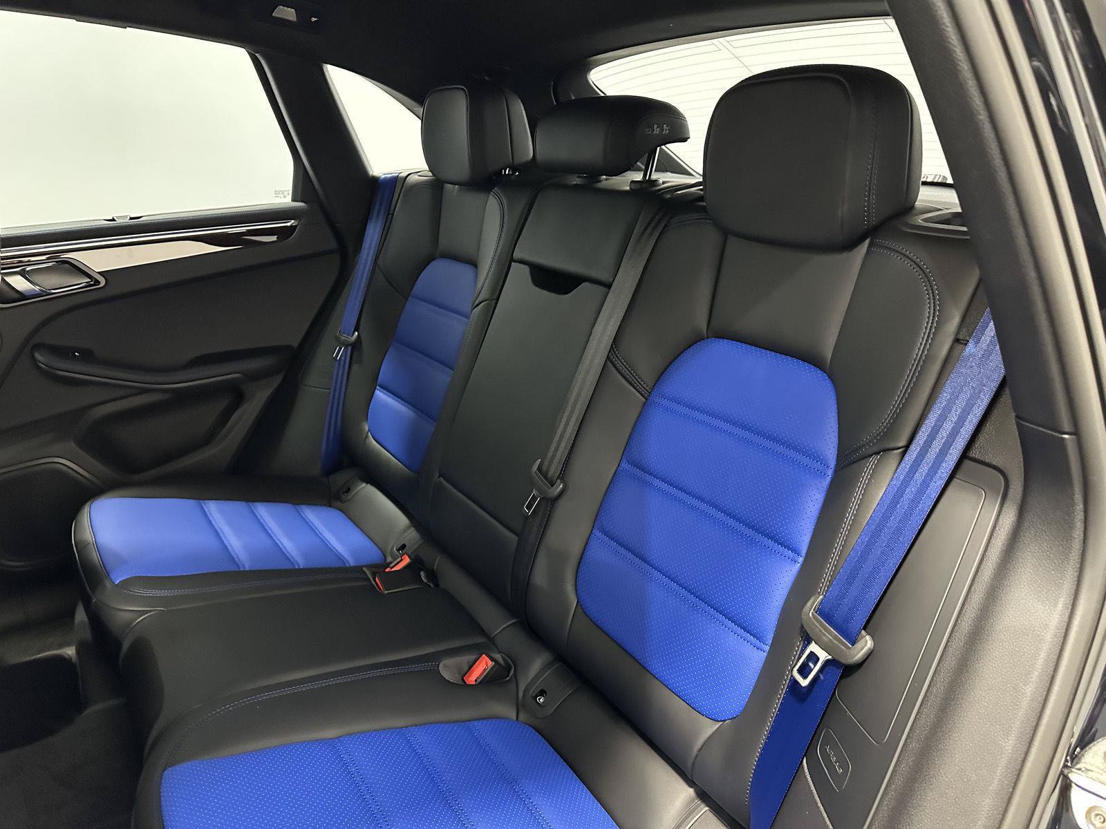 New 2026 Porsche Macan AWD/4WD image 33