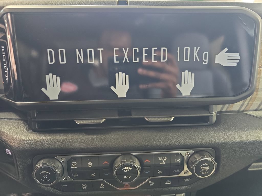 New 2026 Jeep Gladiator Sport AWD/4WD image 22