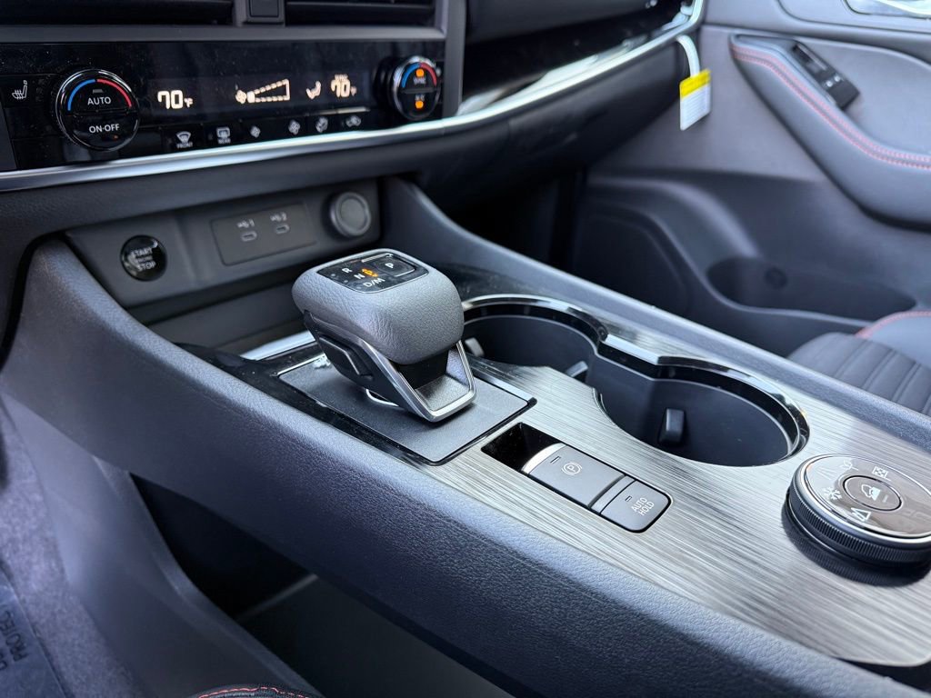 Certified 2026 Nissan Rogue SV image 28