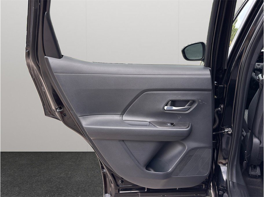 Used 2026 Nissan Kicks SV w/ Cold Weather Package AWD/4WD image 33
