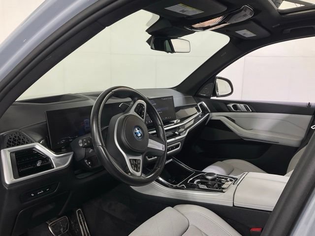 Used 2024 BMW X5 xDrive50e AWD/4WD image 19