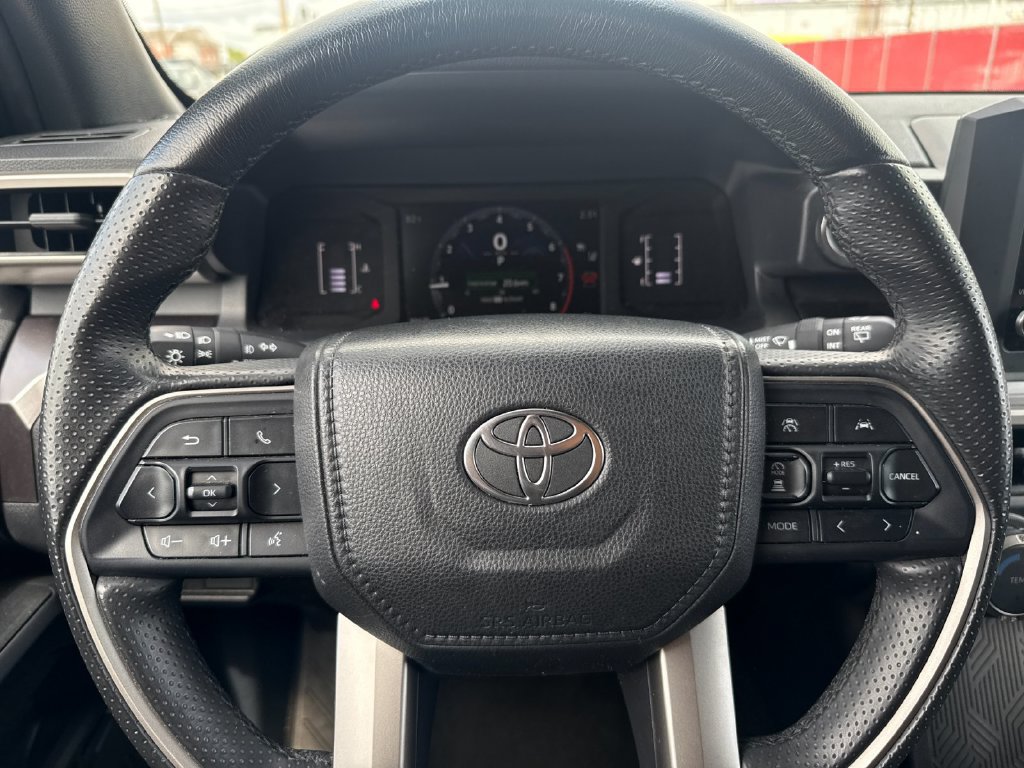 Used 2025 Toyota 4Runner SR5 AWD/4WD image 22