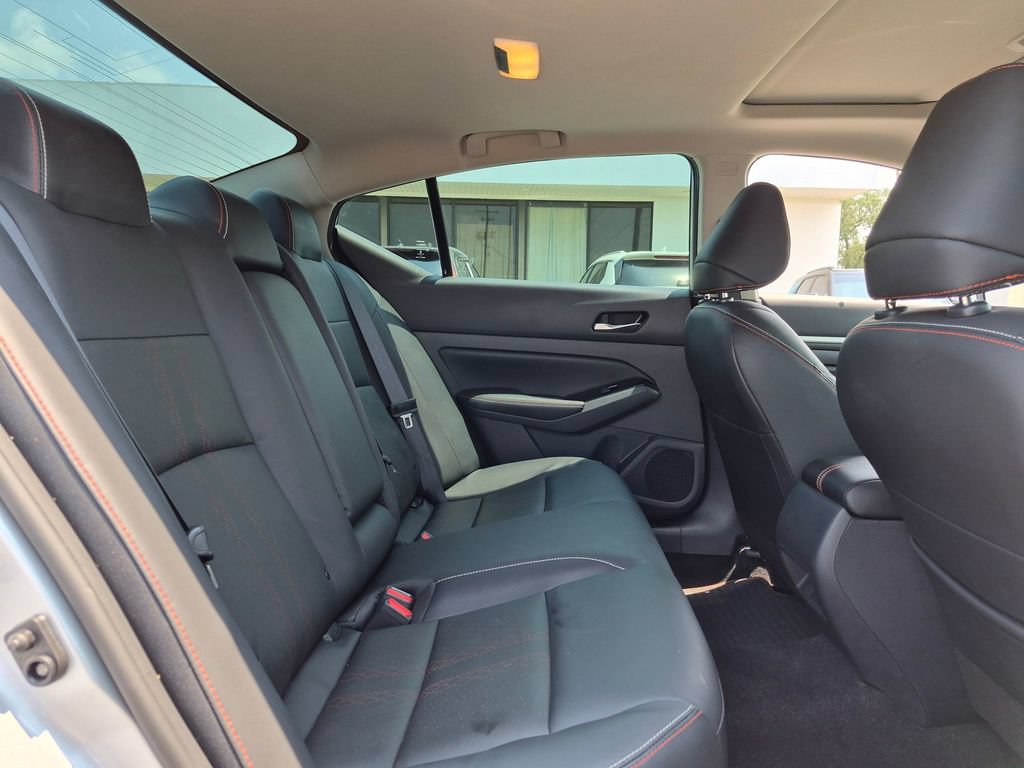 Used 2023 Nissan Altima 2.5 SR w/ SR Premium Package FWD image 31