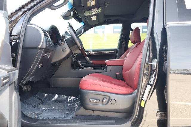 Used 2023 Lexus GX 460 Premium AWD/4WD image 13
