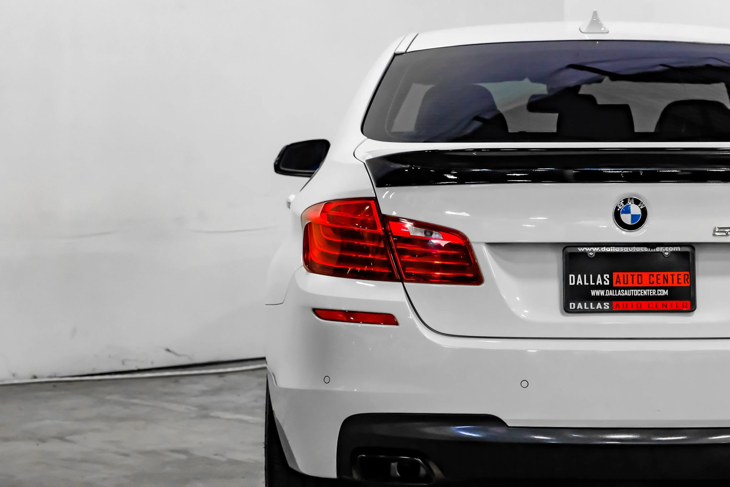 Used 2014 BMW 550i Sedan RWD image 40