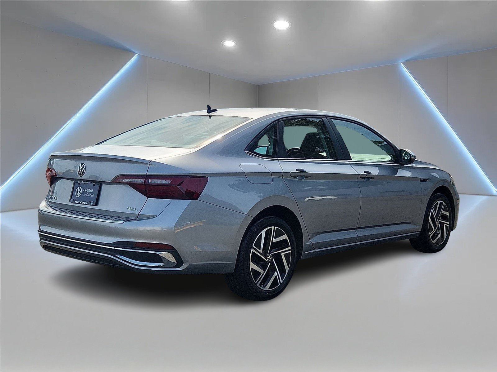 Certified 2024 Volkswagen Jetta SEL FWD image 4