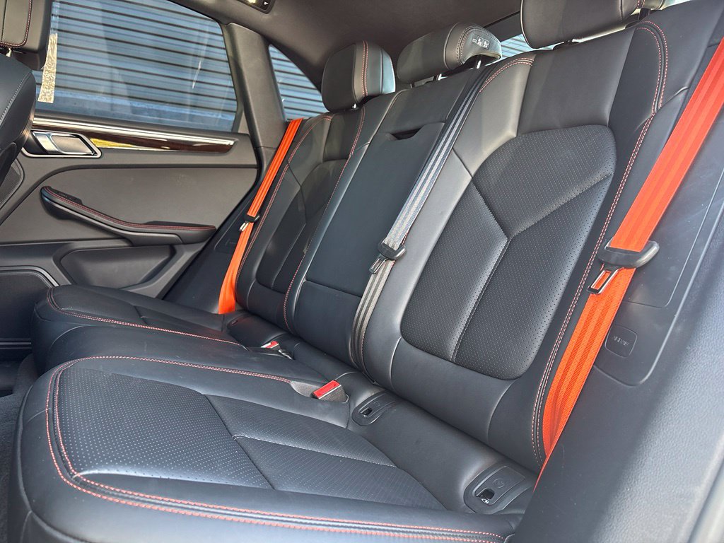 Certified 2023 Porsche Macan S AWD/4WD image 19