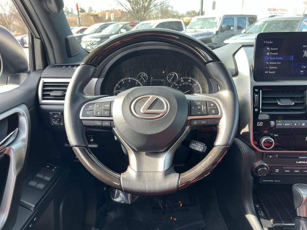 Used 2023 Lexus GX 460 Premium w/ Premium Package image 16