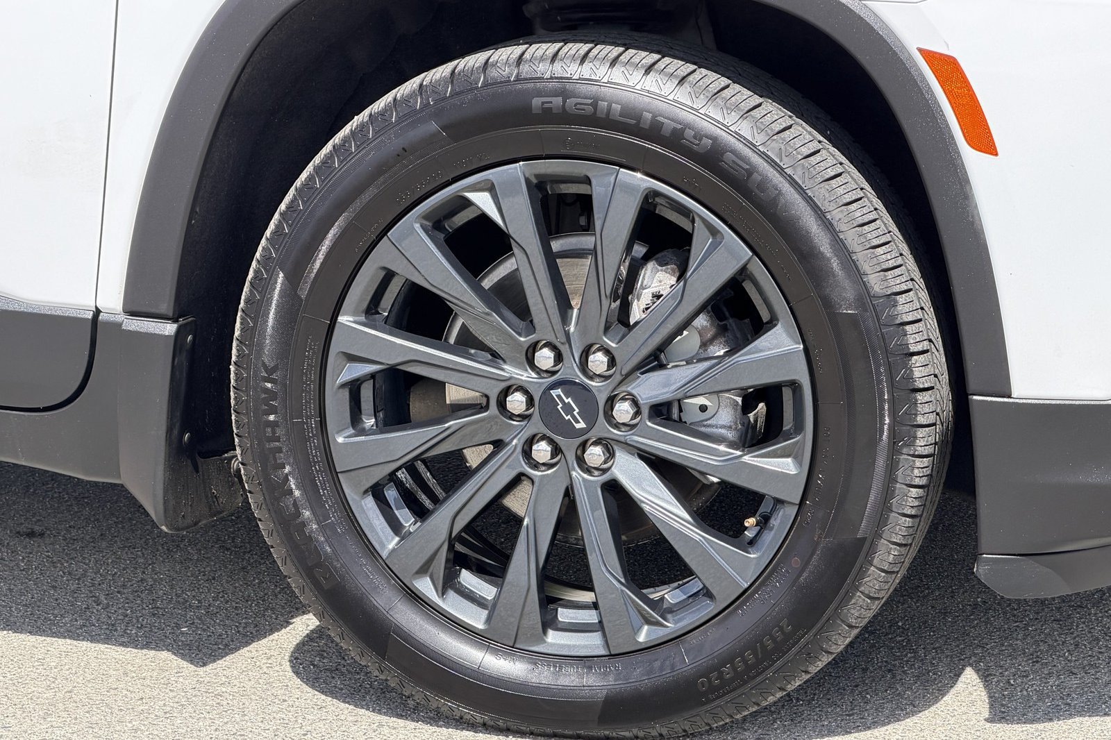 Used 2023 Chevrolet Traverse RS w/ LPO, Floor Liner Package AWD/4WD image 33