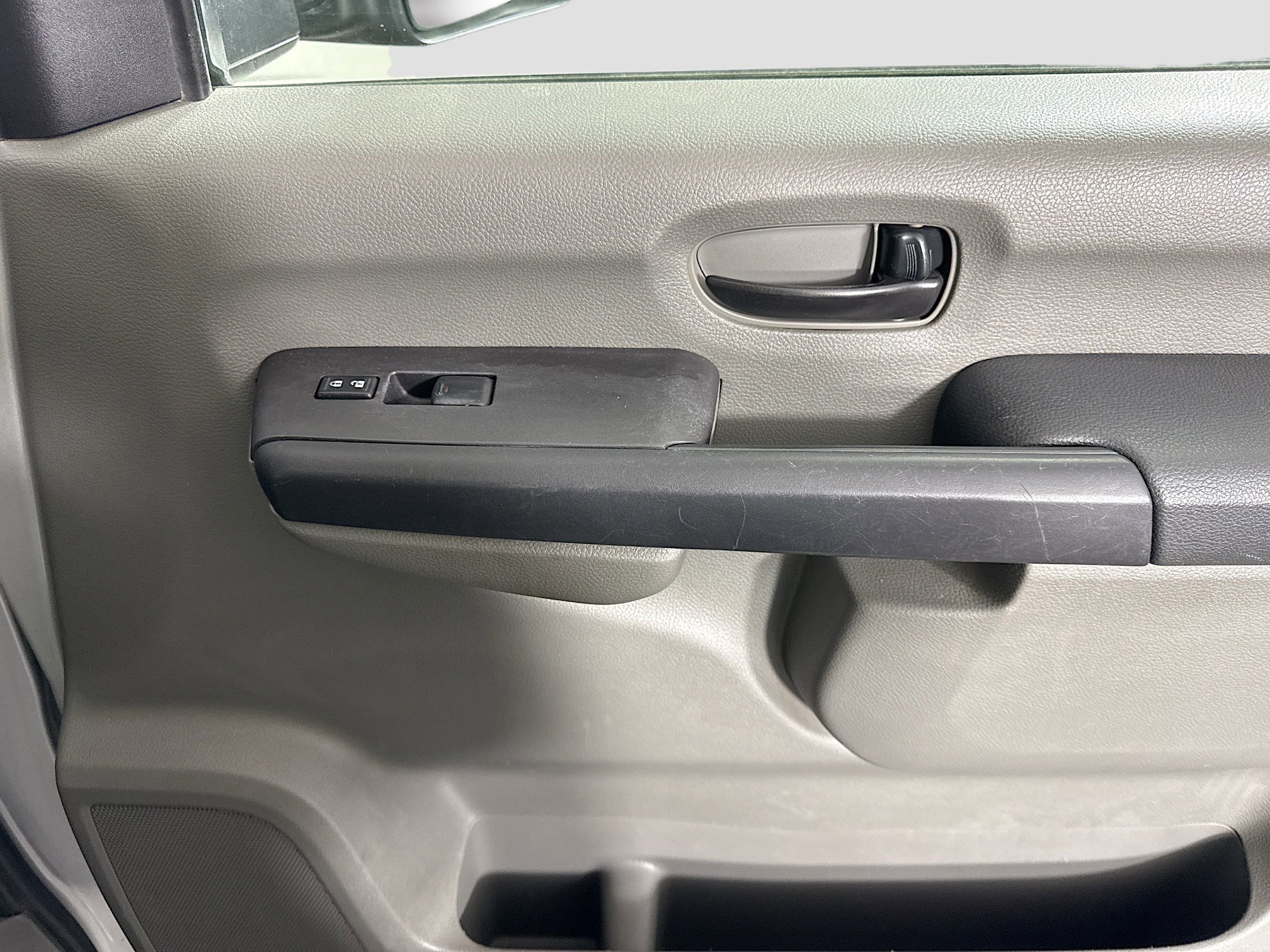 Used 2018 Nissan NV 3500 SL image 29