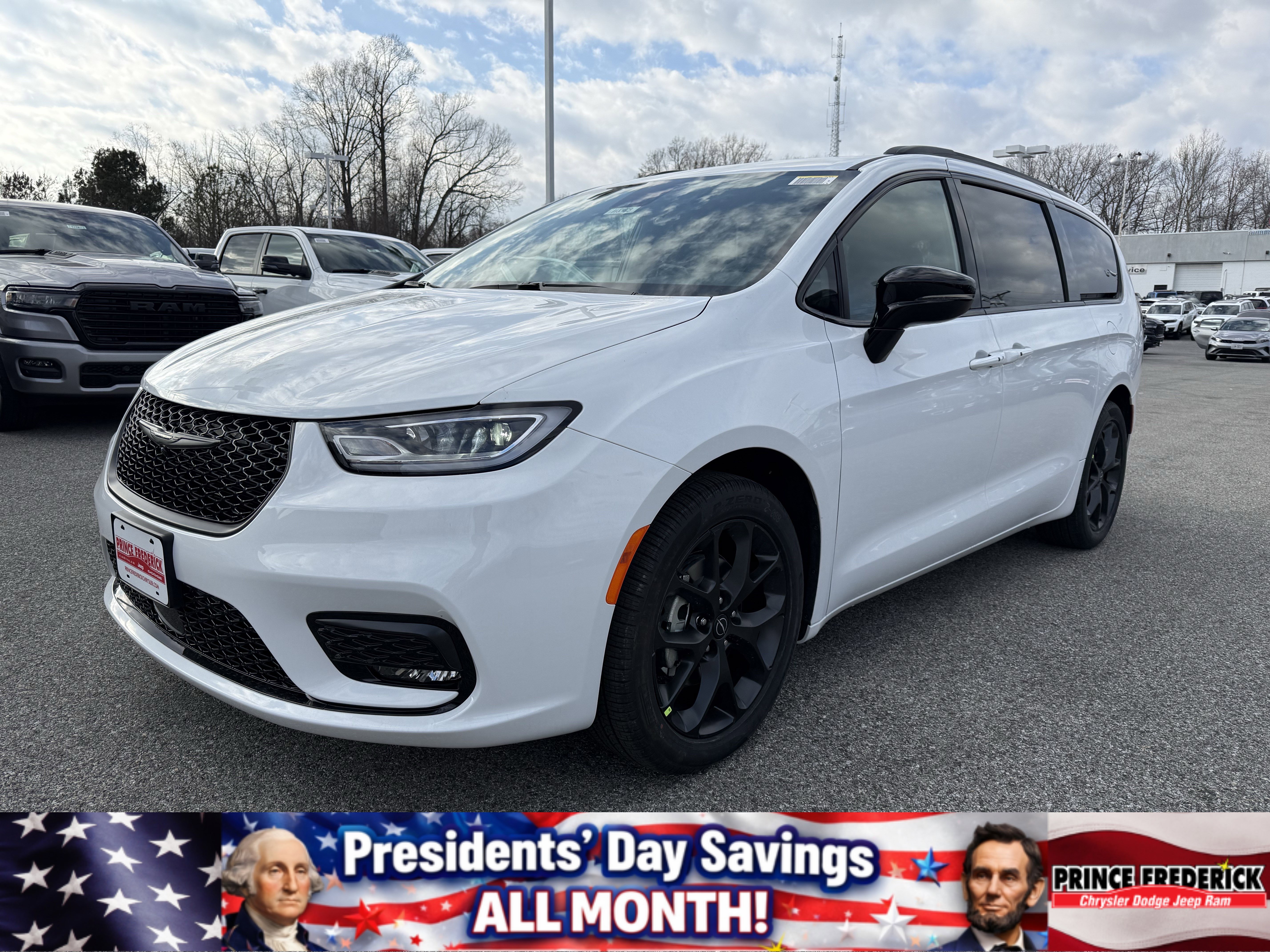 New 2026 Chrysler Pacifica Select image 7